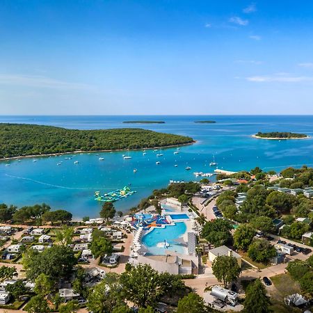 Maistra Camping Vestar Mobile Homes Rovigno Esterno foto The bay of Soline
