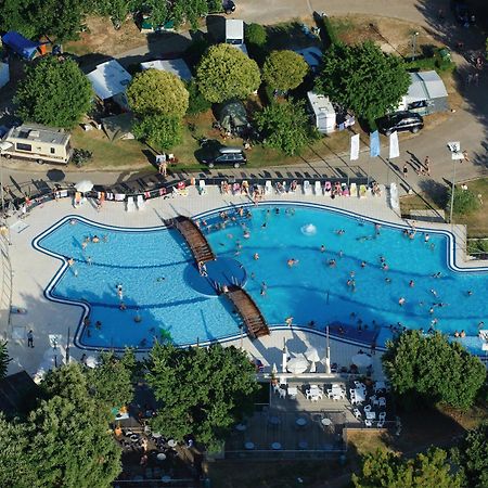 Maistra Camping Vestar Mobile Homes Rovigno Esterno foto Aerial view