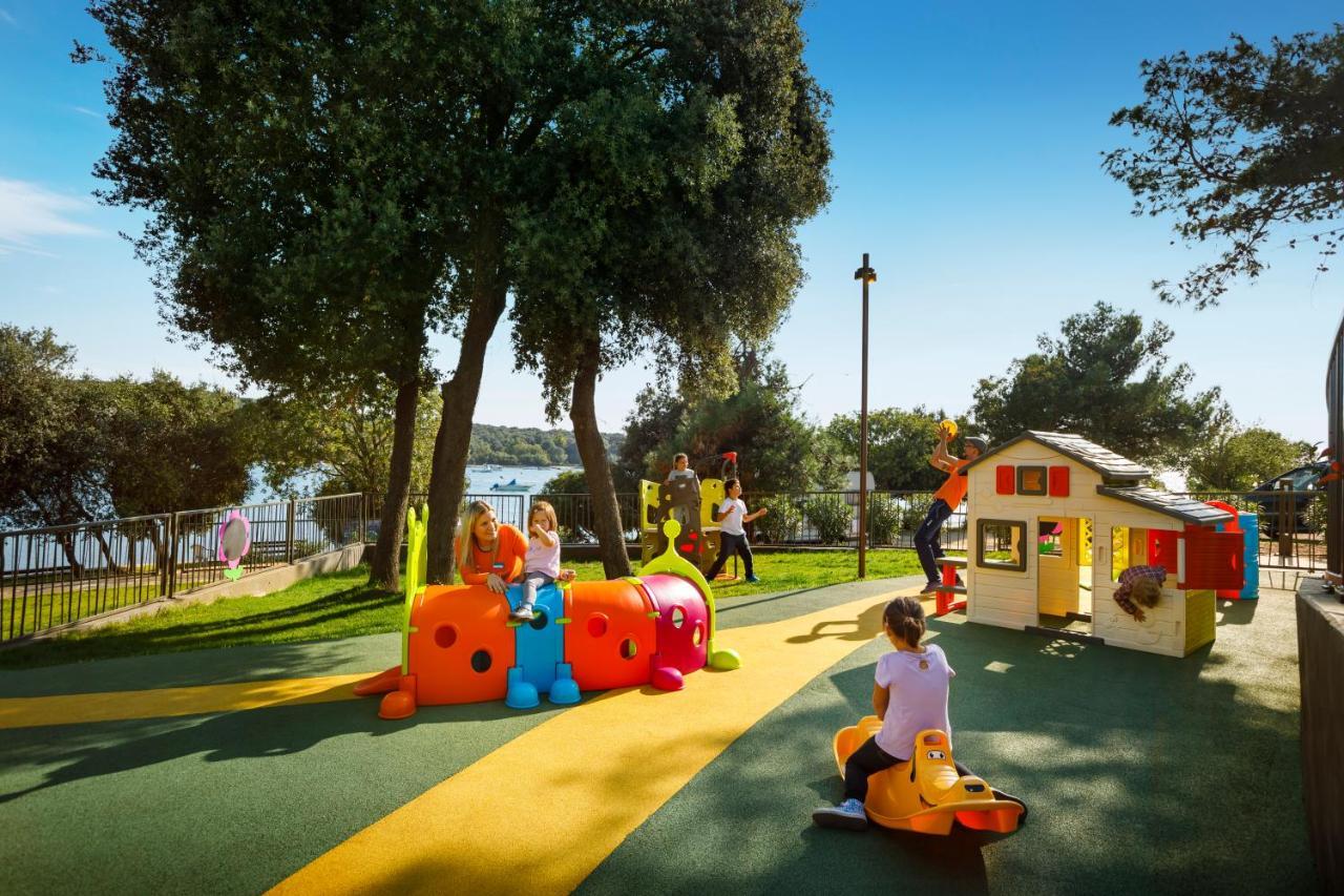 Maistra Camping Vestar Mobile Homes Rovigno Esterno foto The Children's Village