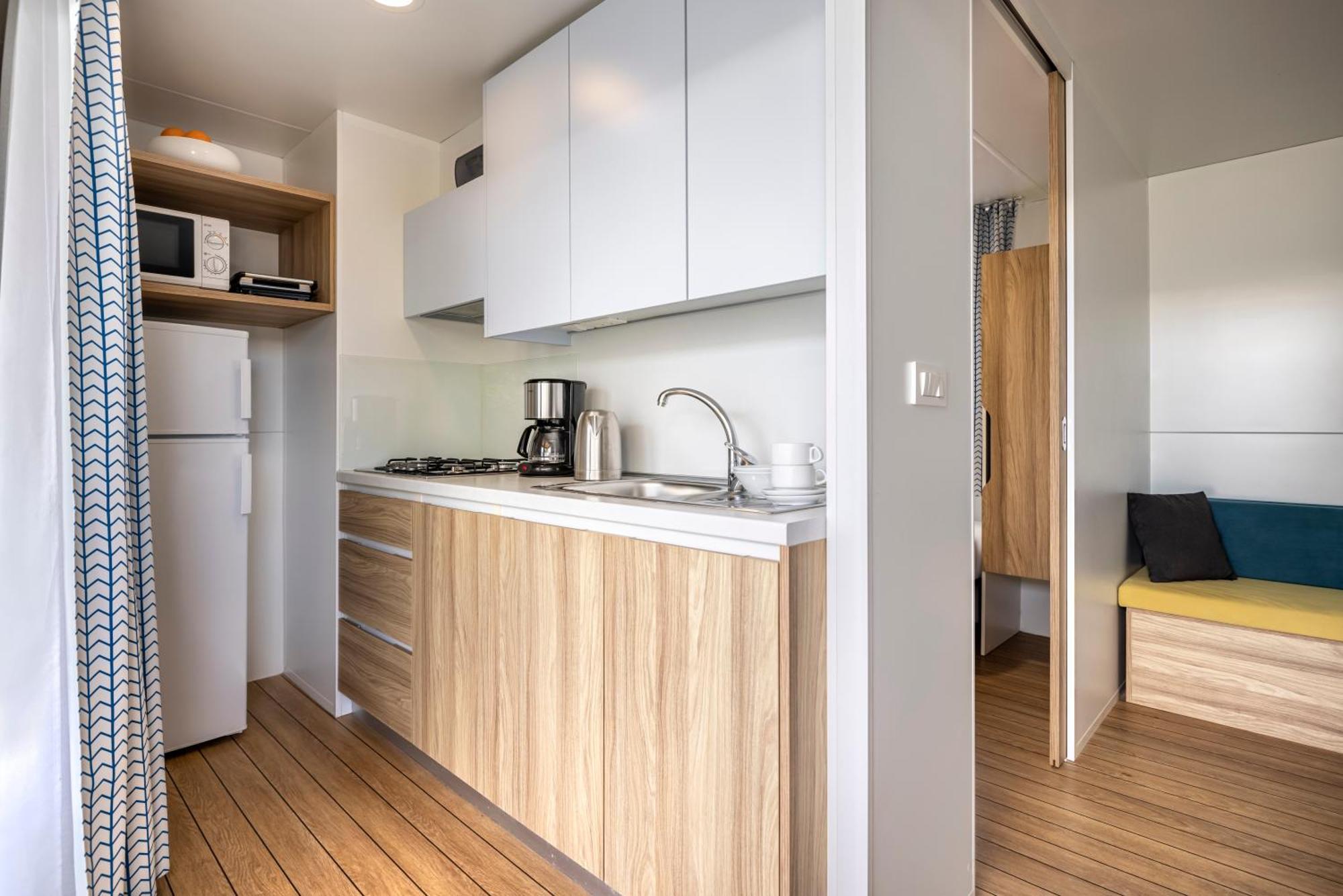 Maistra Camping Vestar Mobile Homes Rovigno Camera foto A typical studio apartment