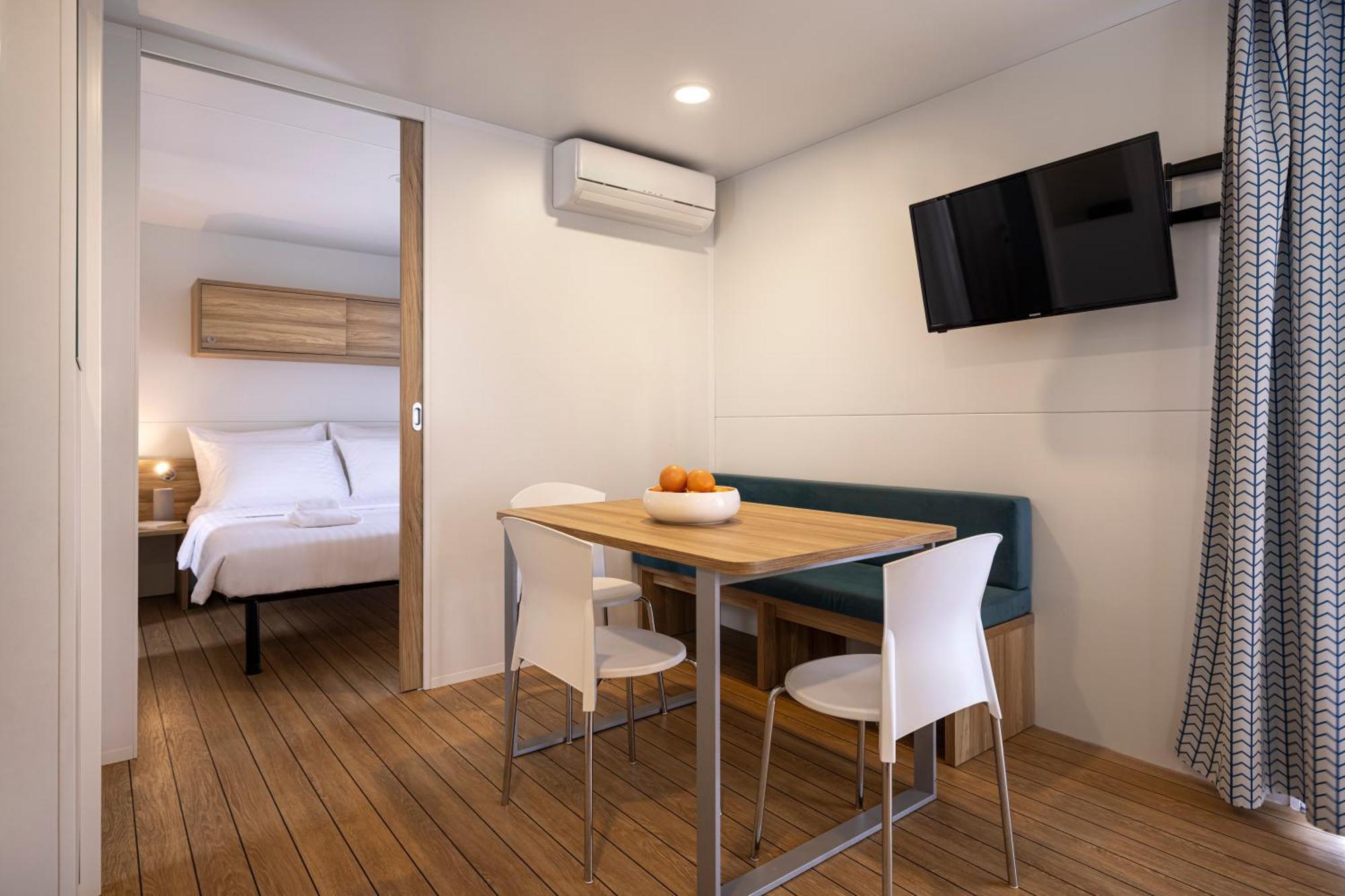 Maistra Camping Vestar Mobile Homes Rovigno Camera foto Interior of a mobile home