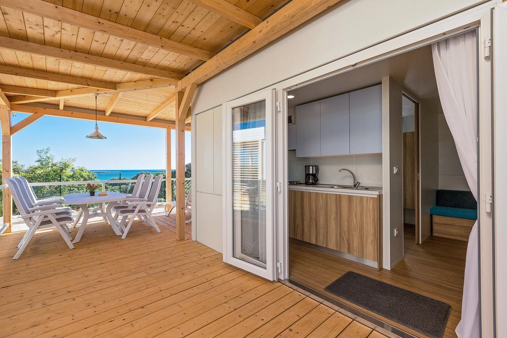 Maistra Camping Vestar Mobile Homes Rovigno Esterno foto Mobile home interior