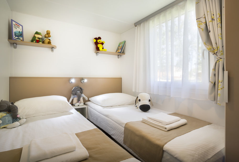 Maistra Camping Vestar Mobile Homes Rovigno Esterno foto Family room