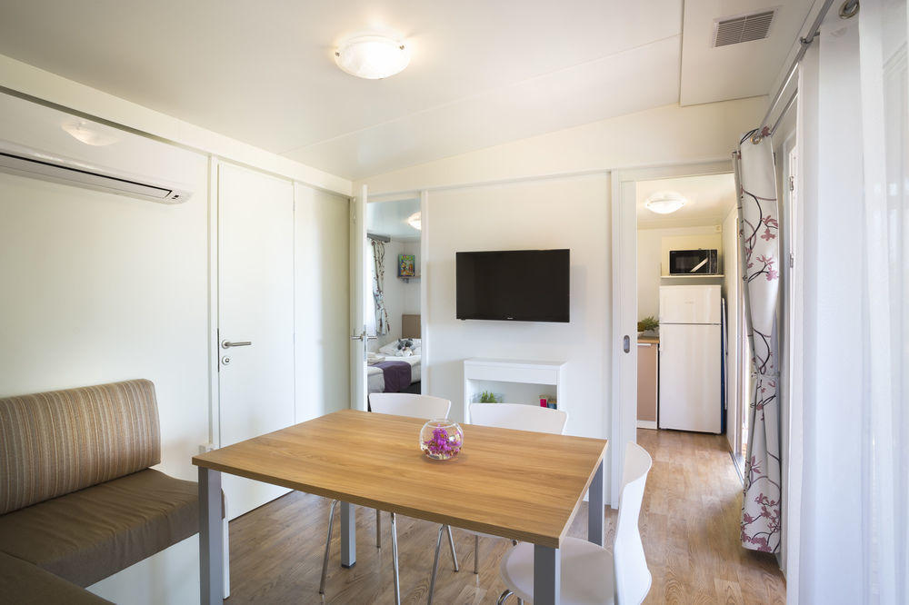 Maistra Camping Vestar Mobile Homes Rovigno Esterno foto A typical apartment at the complex